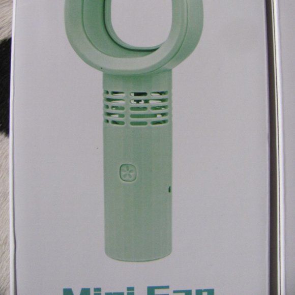 RECHARGABLE HAND HELD FANS NIB - Picture 3 of 8